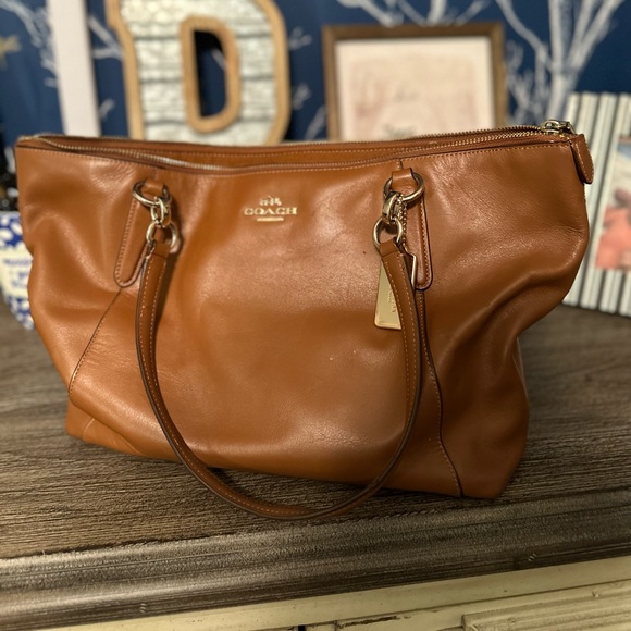 COACH Brown Leather Purse - Picture 1 of 3